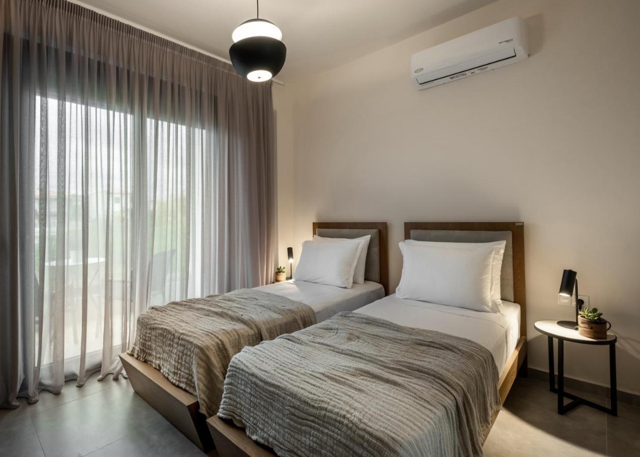 Iris Suites Nikiti Ngoại thất bức ảnh