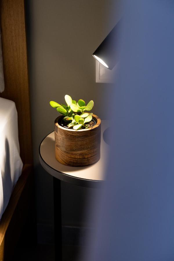 Iris Suites Nikiti Ngoại thất bức ảnh