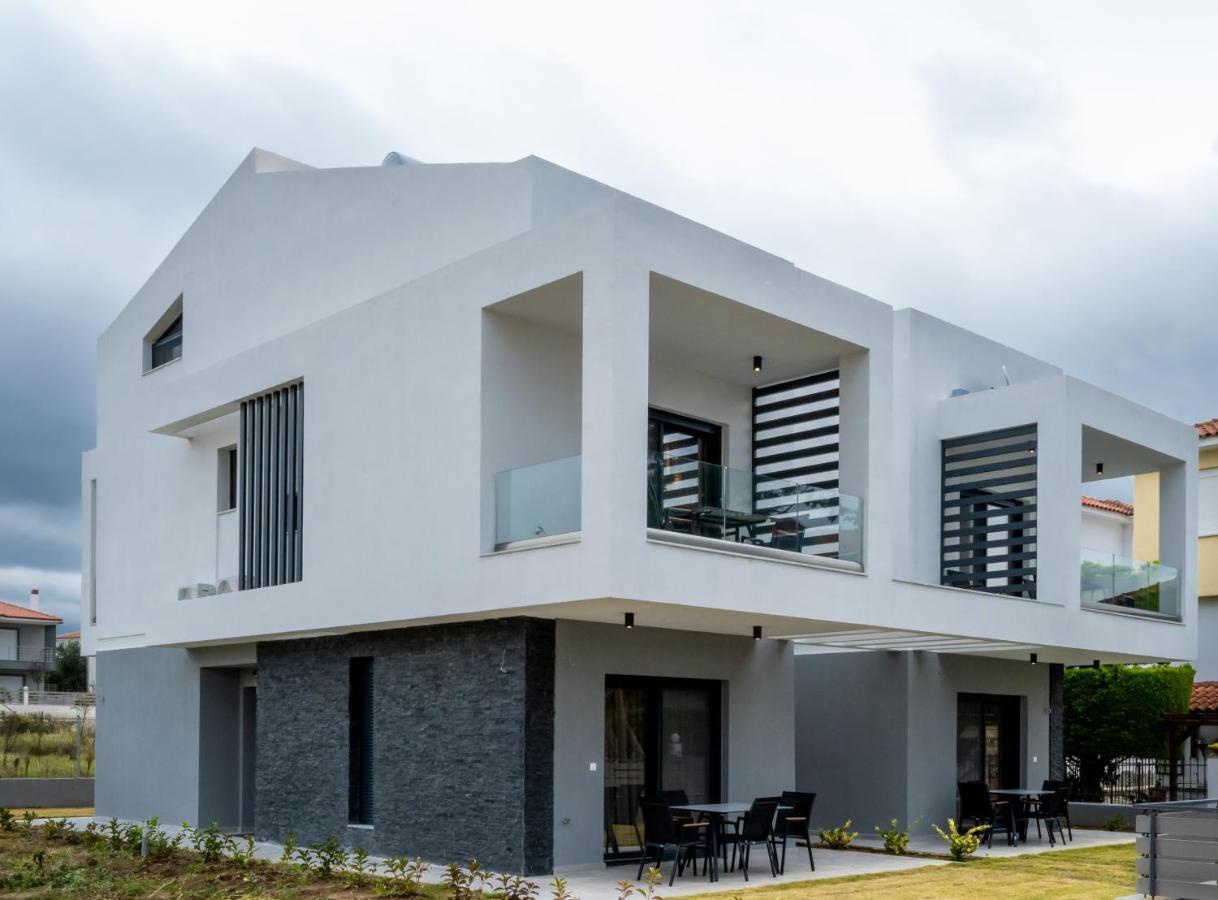 Iris Suites Nikiti Ngoại thất bức ảnh