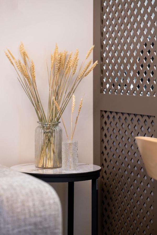 Iris Suites Nikiti Ngoại thất bức ảnh